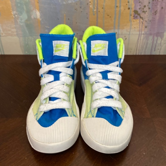 2008 Nike Women’s Outbreak High OG Sneaker Trainer Sports Shoes Sz  8.5 - Picture 2 of 6